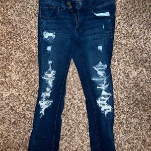 Super super stretch American eagle distressed cropped jeans 👖